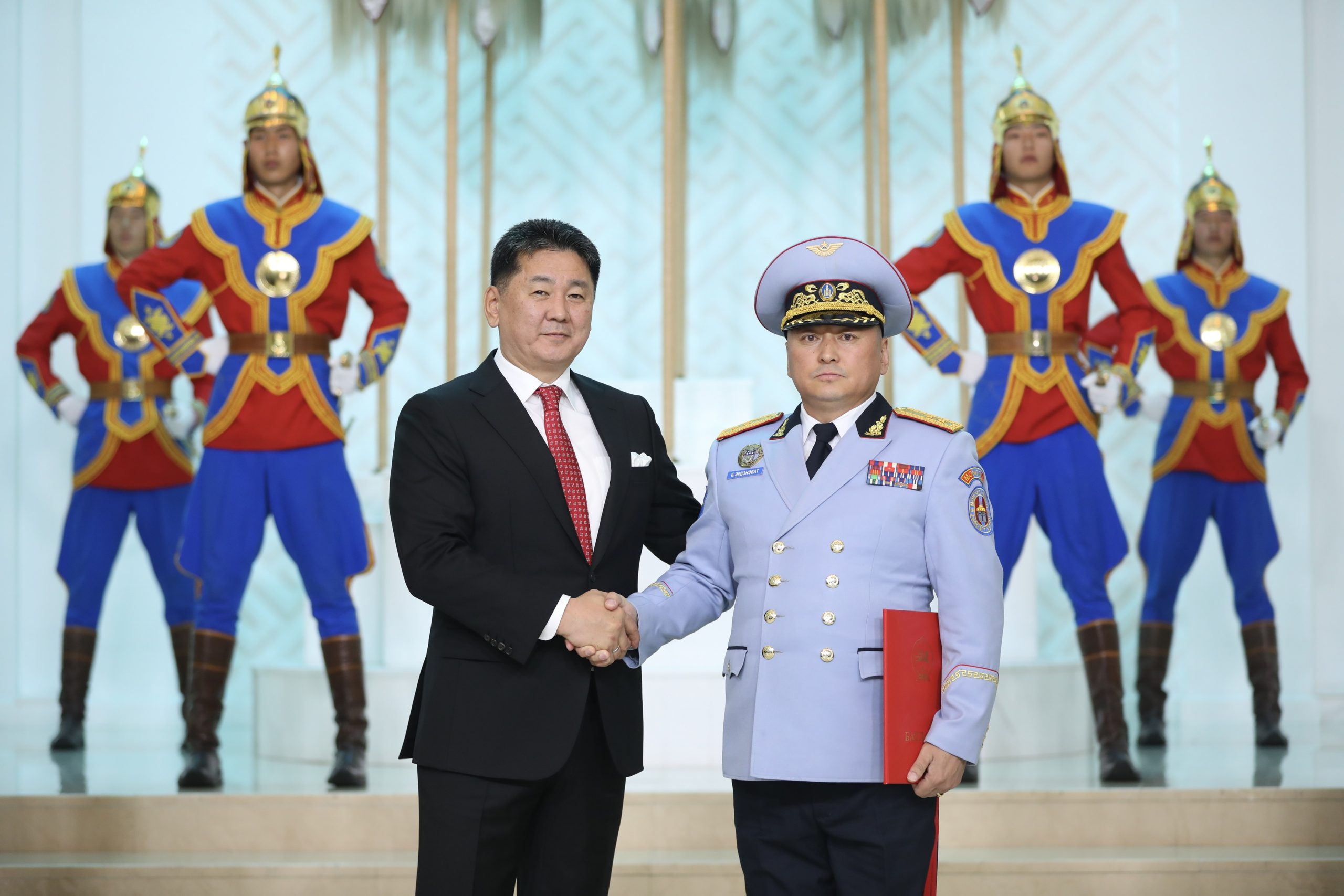 Монгол Улсын Ерөнхийлөгч У.Хүрэлсүх цэргийн дээд цол хүртээв